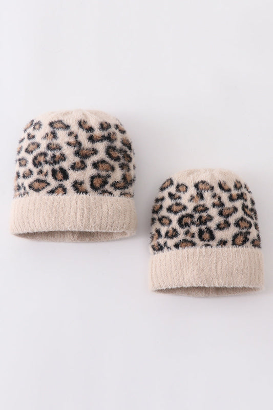 Beige leopard beanie