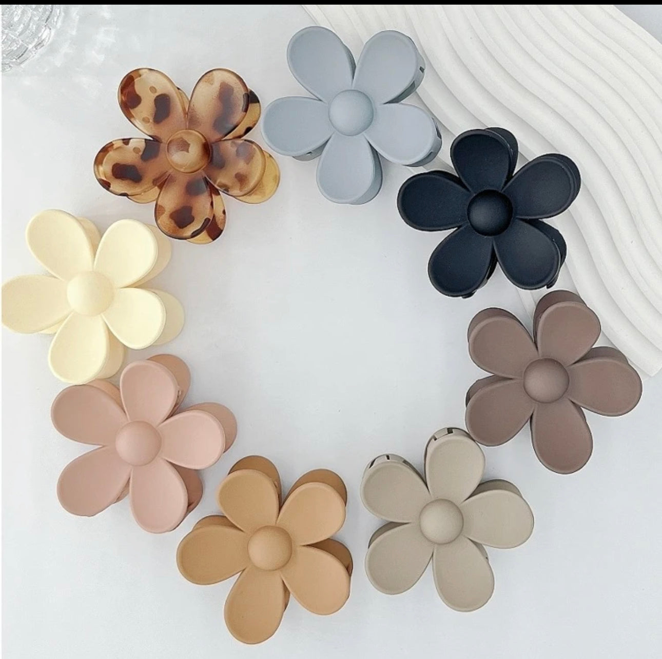 Jumbo Flower hairclip